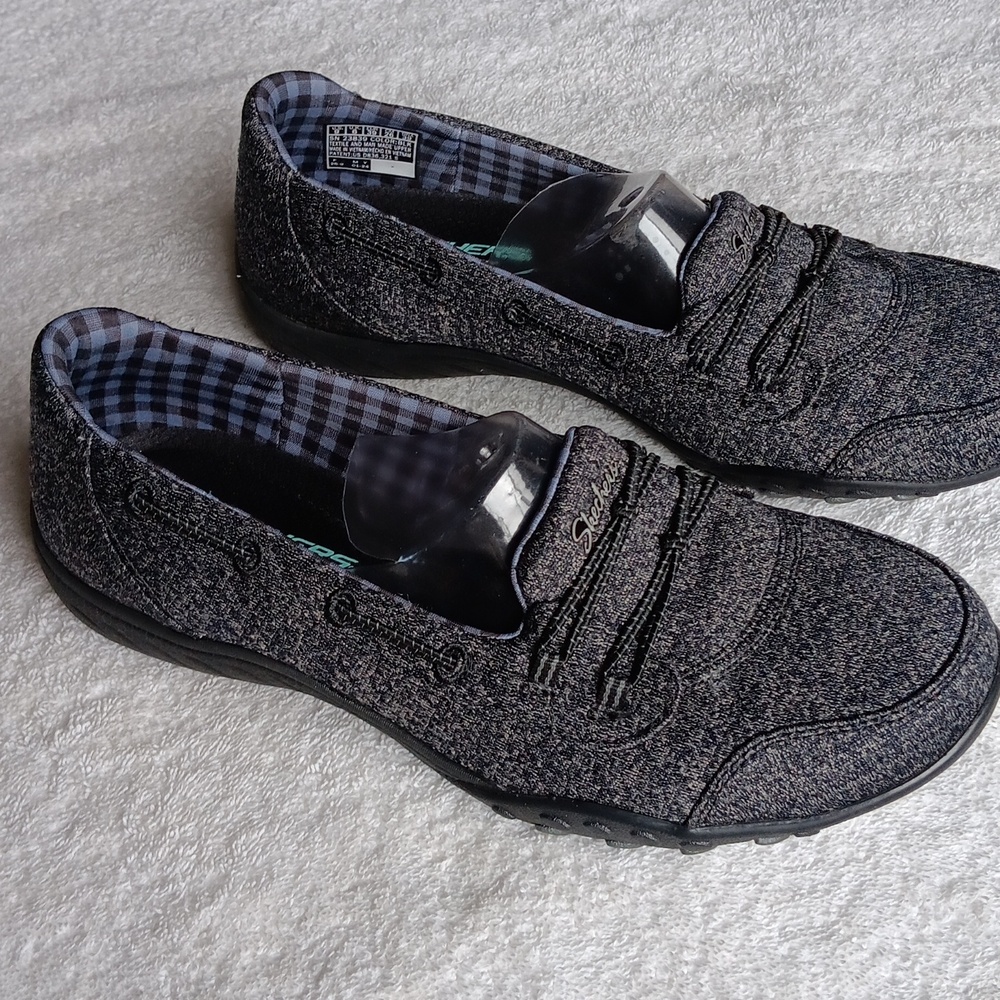 NWOT Skechers Slip On Comfort Casual Shoes - Picture 8 of 16